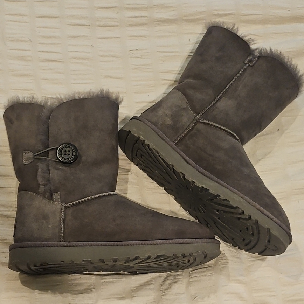UGG Women's Bailey Button Boots - Picture 3 of 13